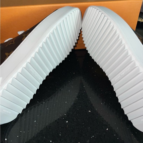 Louis Vuitton Brown Monogram "Time Out" Sneakers -Brand new in Box -size 35 - Picture 7 of 8